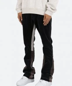 Mnml B356 Corduroy Flare Pants - Black