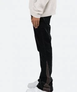 Mnml B356 Corduroy Flare Pants - Black