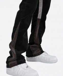 Mnml B356 Corduroy Flare Pants - Black