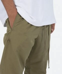 Mnml Every Day Nylon Pants - Olive