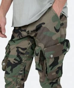 Mnml Patch Pocket Flare Cargo Pants - Camo