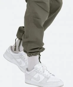 Mnml Vintage Cargo Pants - Olive Bottoms