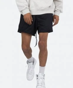 Mnml Warm Up Mesh Shorts - Black Bottoms